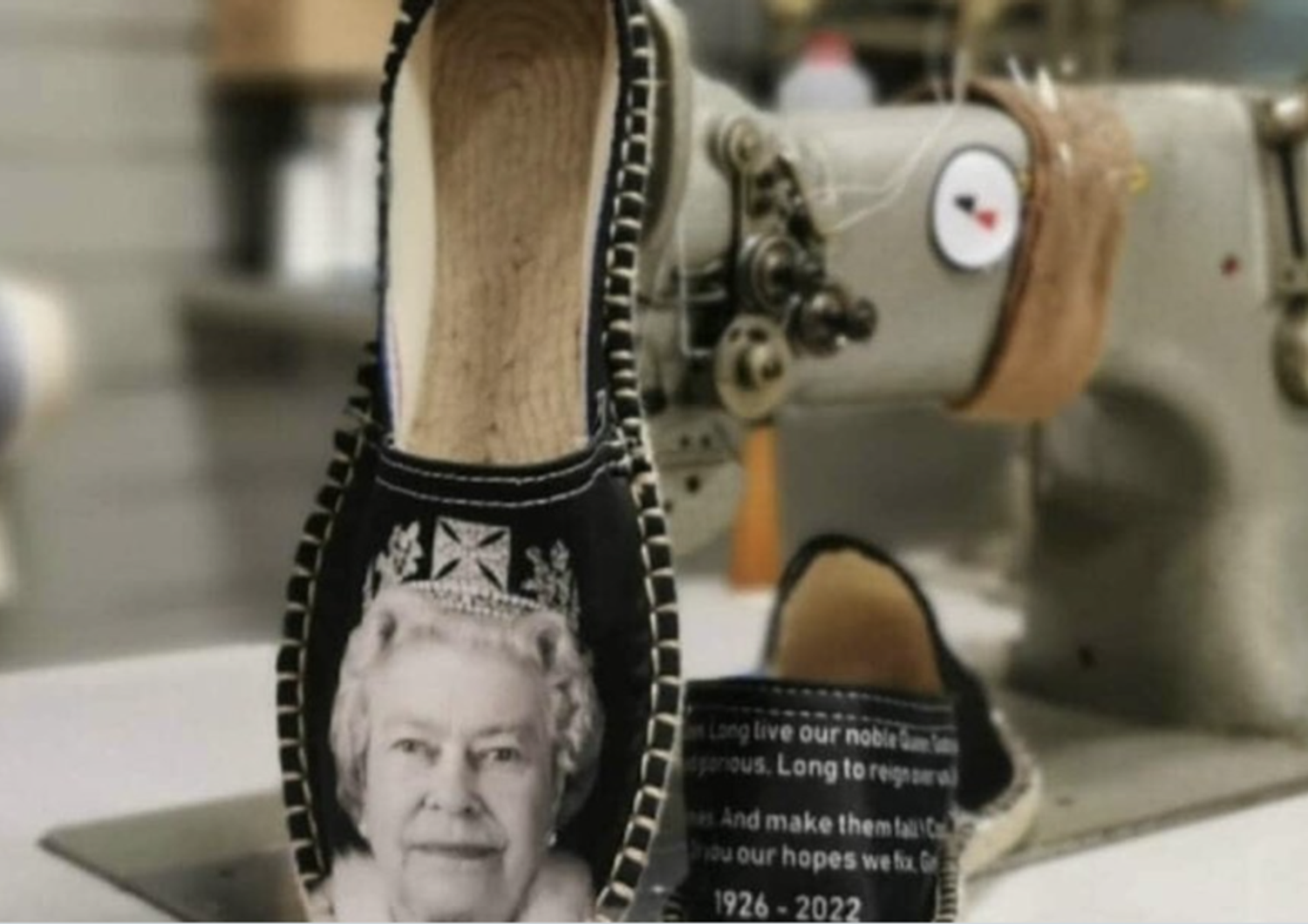 Scarpe dedicate alla regina Elisabetta&nbsp;
