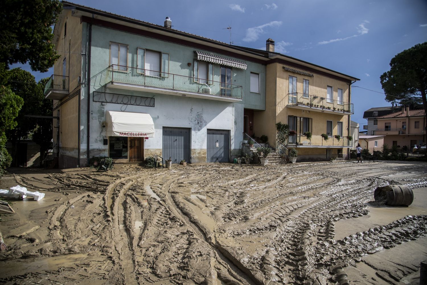 L'ondata di fango che ha sepolto le Marche