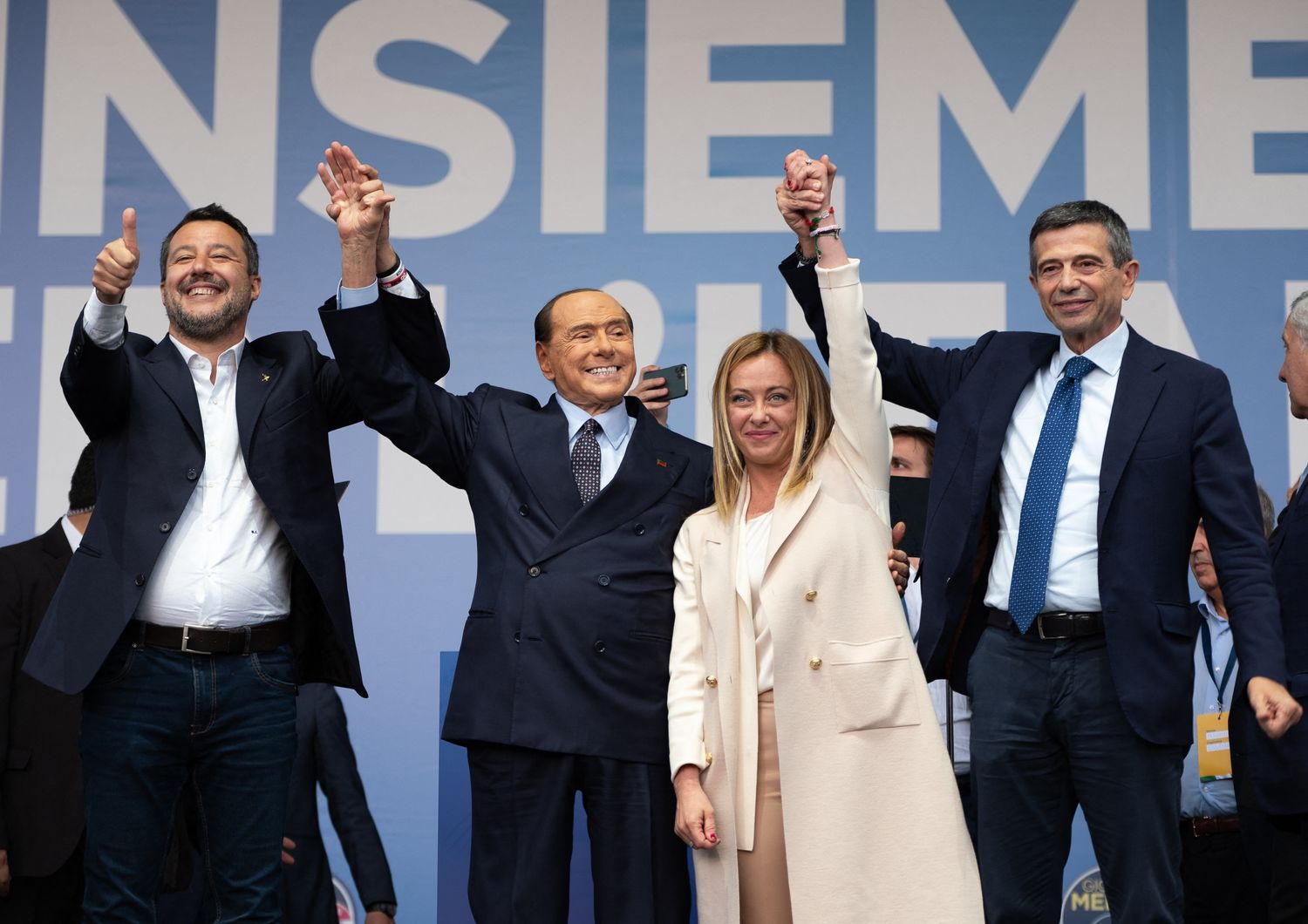 Salvini, Berlusconi, Meloni e Lupi in Piazza del Popolo per la chiusura della campagna elettorale