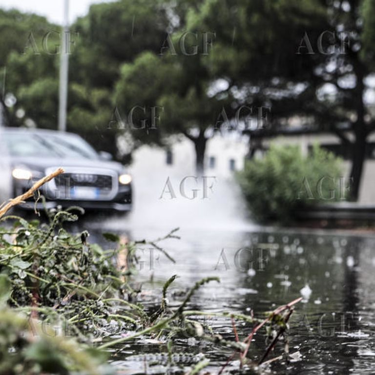 campania nubifragio frane allagamenti prorogata allerta arancione