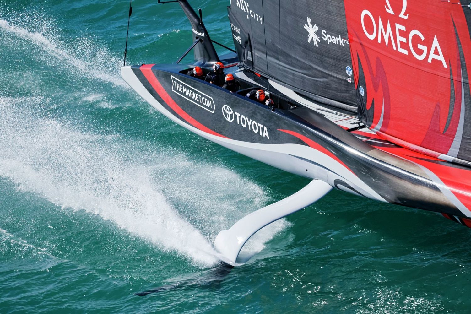 Luna Rossa, il cui scafo &egrave; stato realizzato da Persico Group