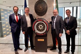 L'inaugurazione della rassegna per il Gp di Formula 1 con l'Ambasciatore Mario Vattani