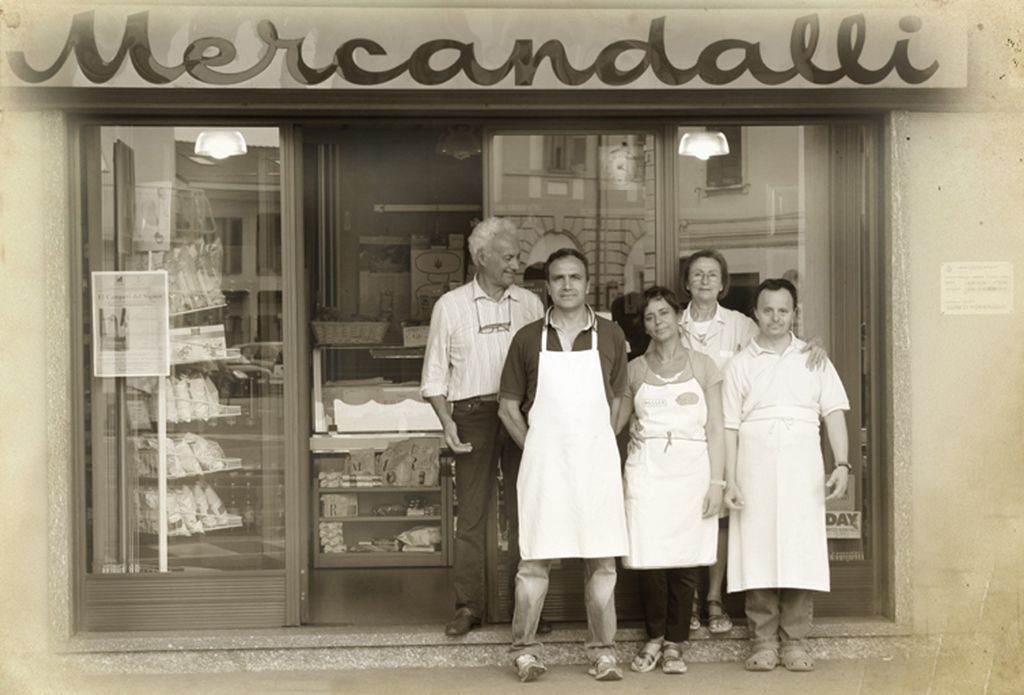 Un'immagine recente del negozio