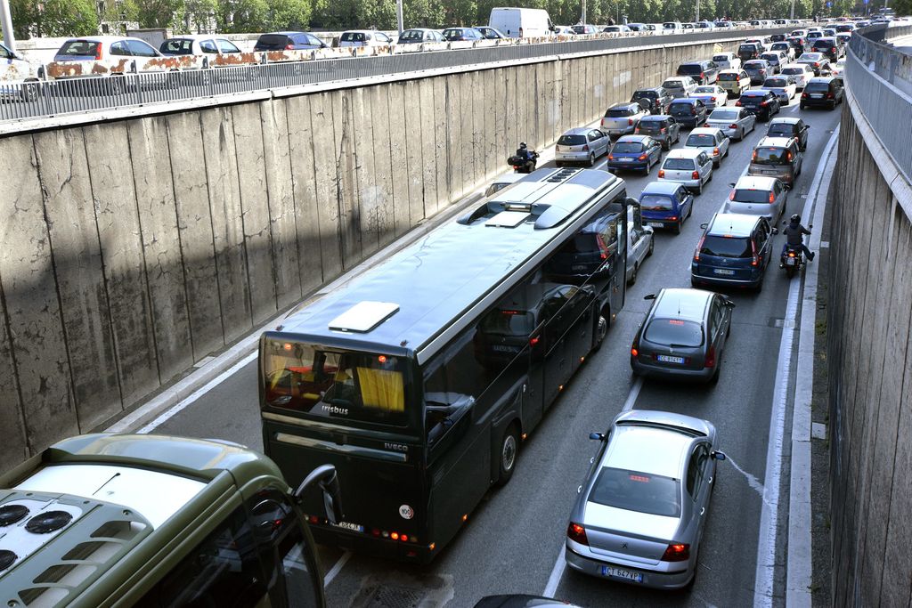 Traffico sul  Lungotevere&nbsp;