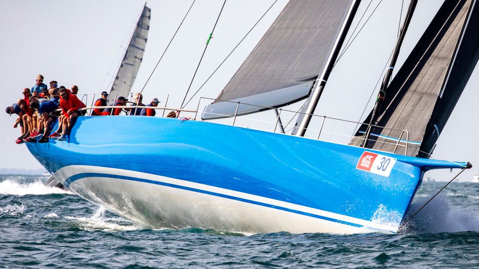 Deep Blu impegnata nella Barcolana