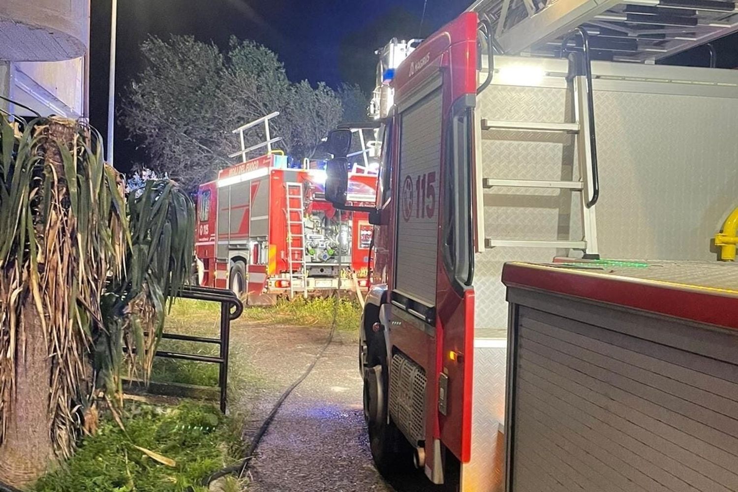 Vigili del fuoco al lavoro