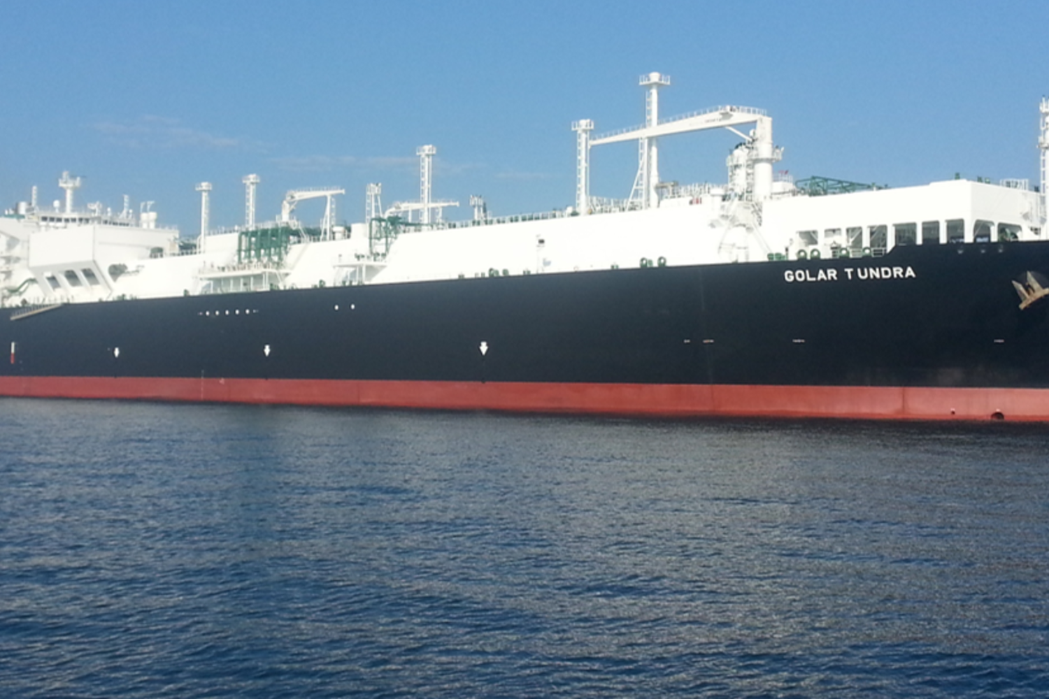 La nave Golar Tundra