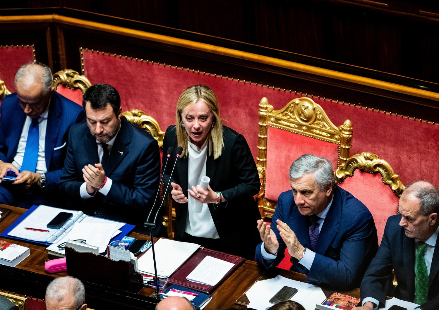 Giorgia Meloni con i vicepremier Matteo Salvini e Antonio Tajani