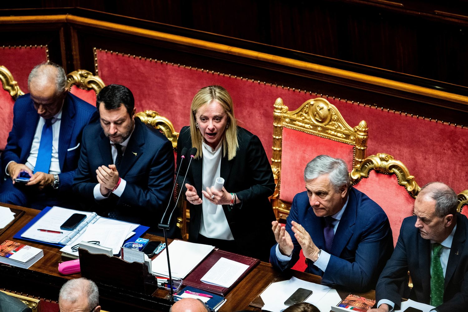 Giorgia Meloni con i vicepremier Matteo Salvini e Antonio Tajani
