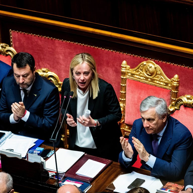 Giorgia Meloni con i vicepremier Matteo Salvini e Antonio Tajani