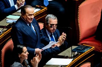 Berlusconi in Senato dopo 9 anni investe Meloni&nbsp;