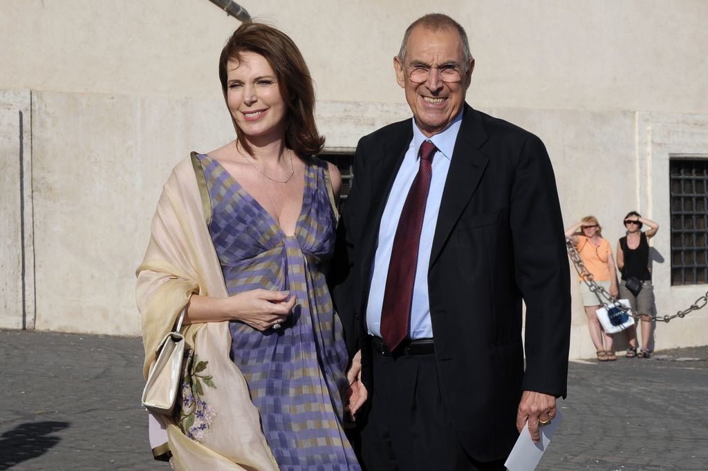 Franco Tat&ograve; con la moglie Sonia Raule in un'immagine del 2011