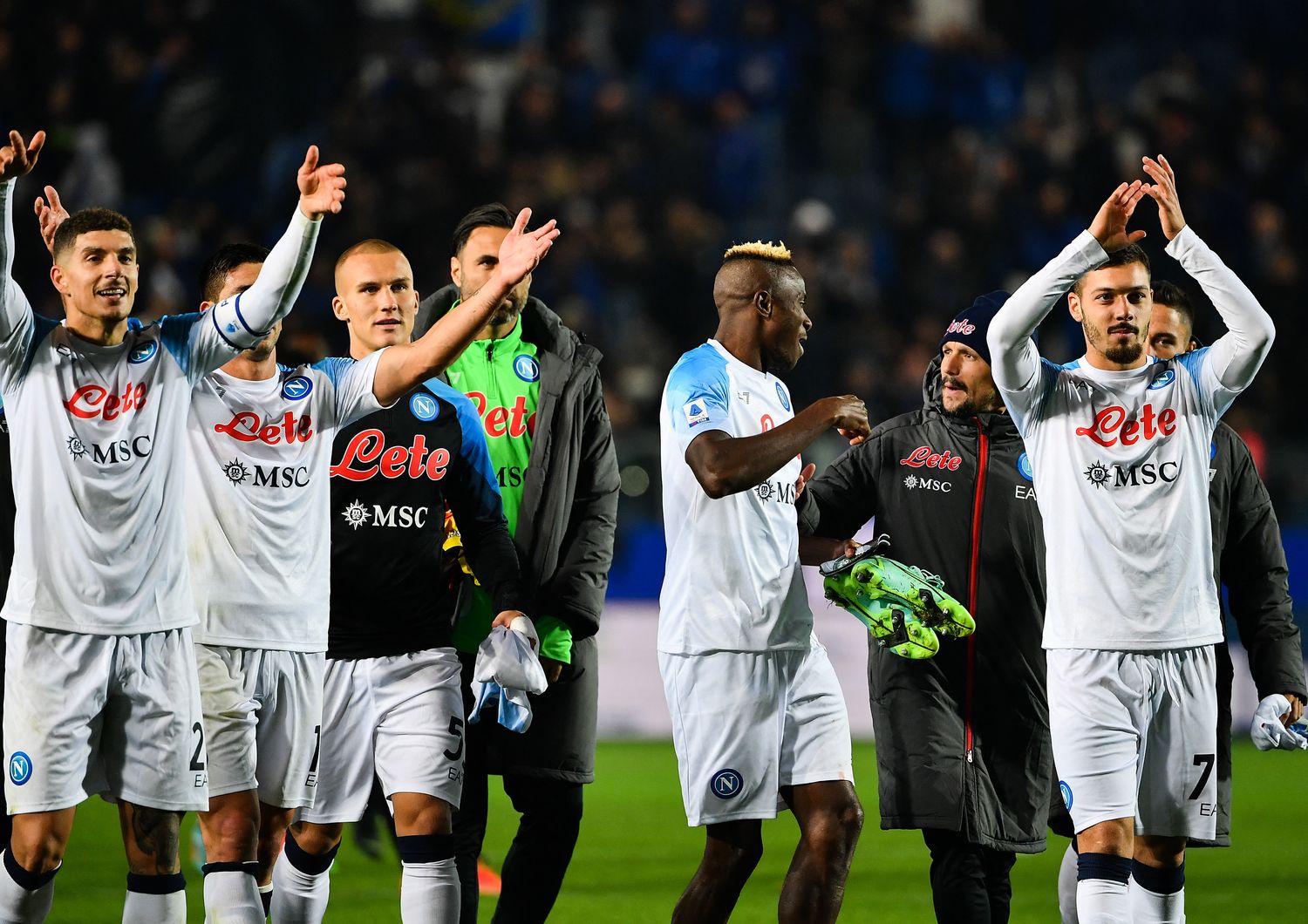Napoli prima vera fuga Atalanta battuta 2-1