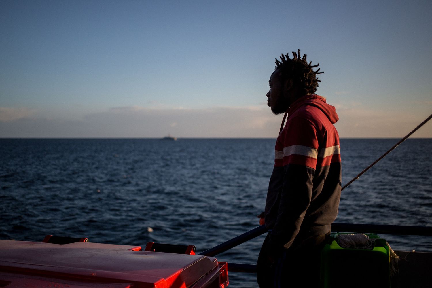Migranti su una nave della Ong Sos Humanity