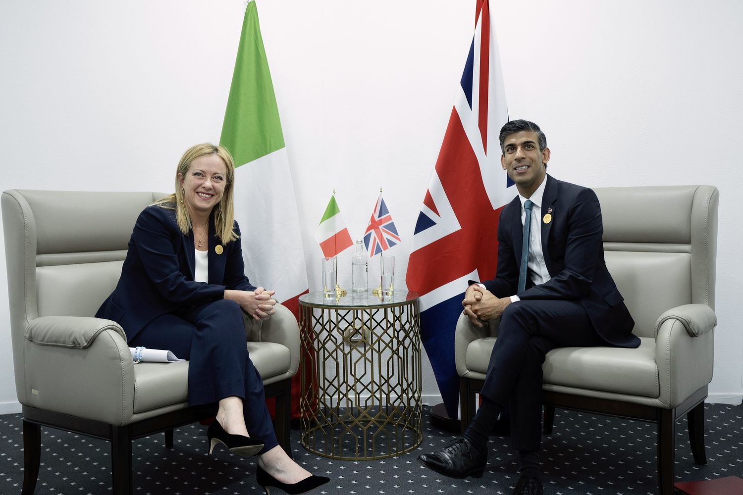 Il presidente del Consiglio Giorgia meloni con il premier britannico&nbsp;Rishi Sunak