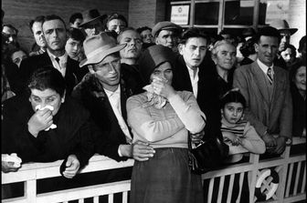Emigranti italiani a Napoli nel 1955