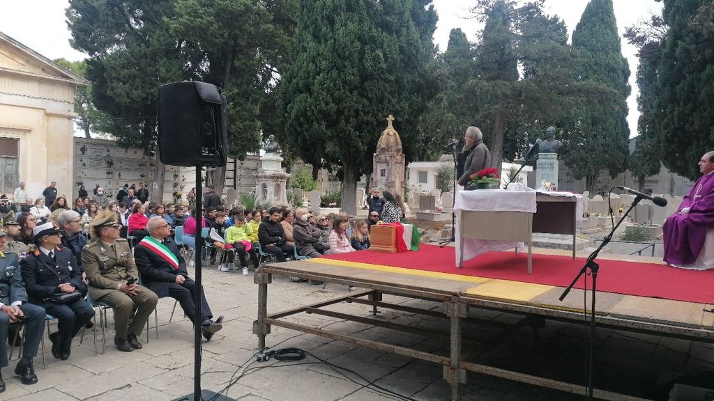 La cerimonia a Bitonto