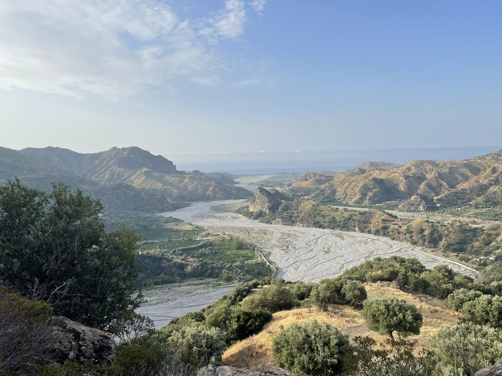 Una delle fiumare del Sentiero dell'Inglese