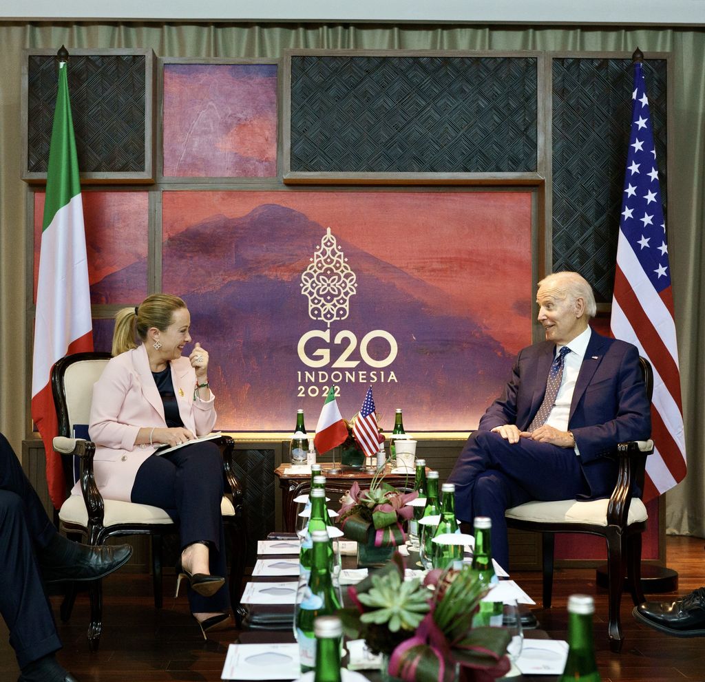 La presidente Giorgia Meloni a colloquio con il presidente degli Stati Uniti Biden