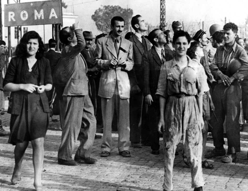 Abitanti di Roma il 5 giugno del 1944