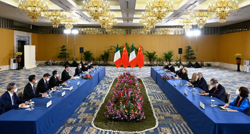 Le delegazioni di Italia e Cina al G20