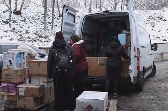 La consegna degli aiuti raccolti in Italia