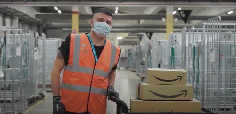 amazon italia 2021 investimenti dipendenti