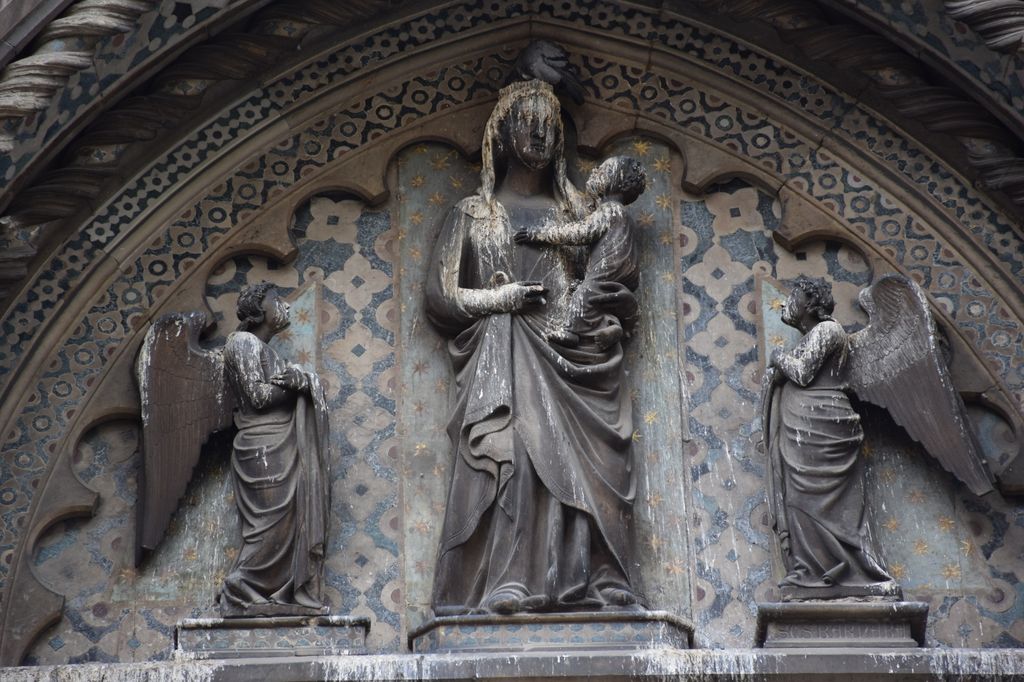 Madonna col Bambino e angeli adoranti, prima del restauro