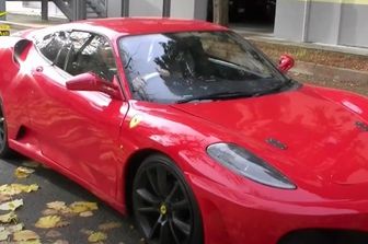 Falsa Ferrari sequestrata dalle Fiamme Gialle