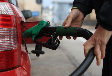 PREZZI DEI CARBURANTI: IL DIESEL RITORNA PIU' BASSO DELLA BENZINA - Blog  Centro Revisioni Auto