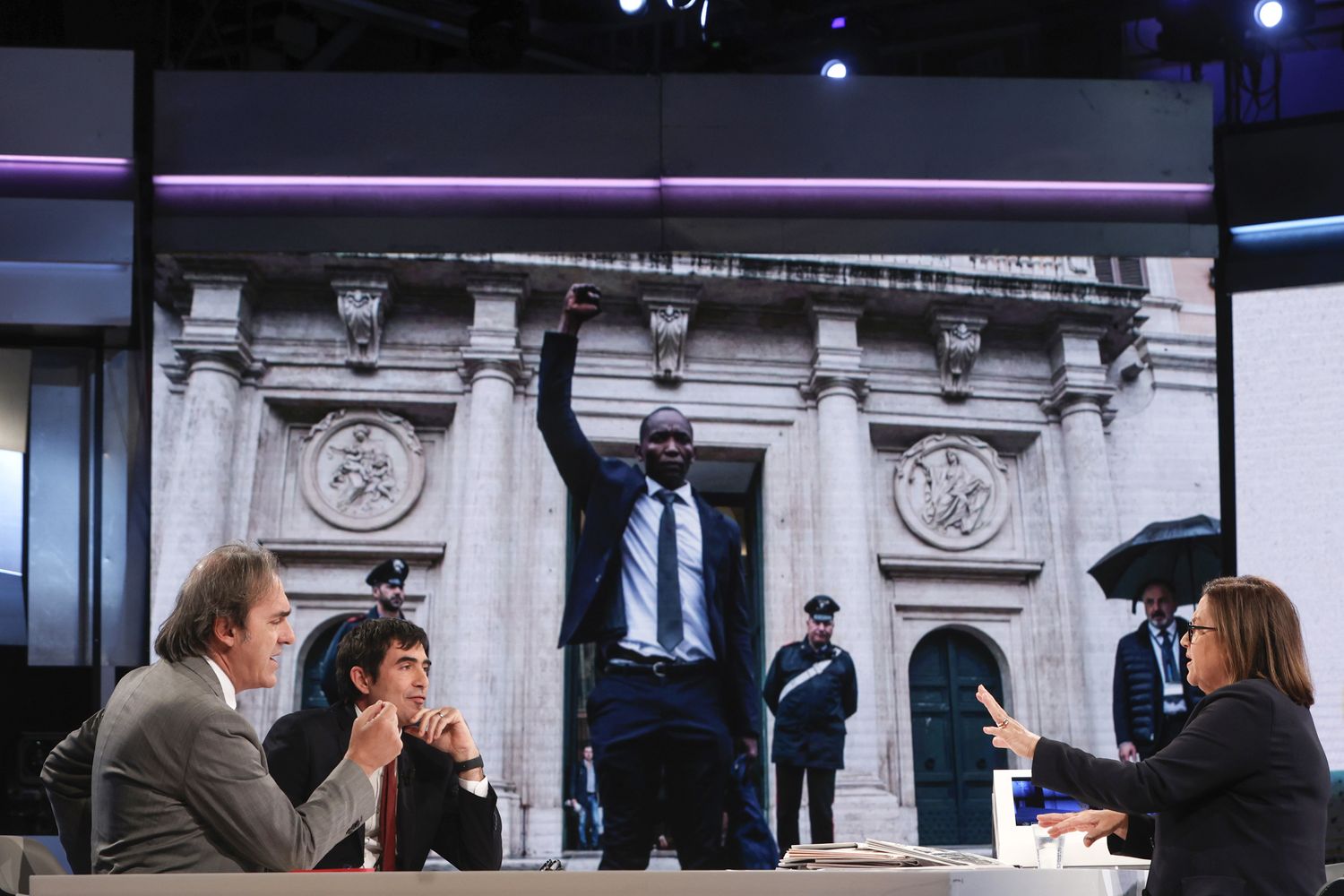 Angelo Bonelli e Nicola Fratoianni alla trasmissione di Lucia Annunziata&nbsp;Mezz'Ora in pi&ugrave; su Rai3