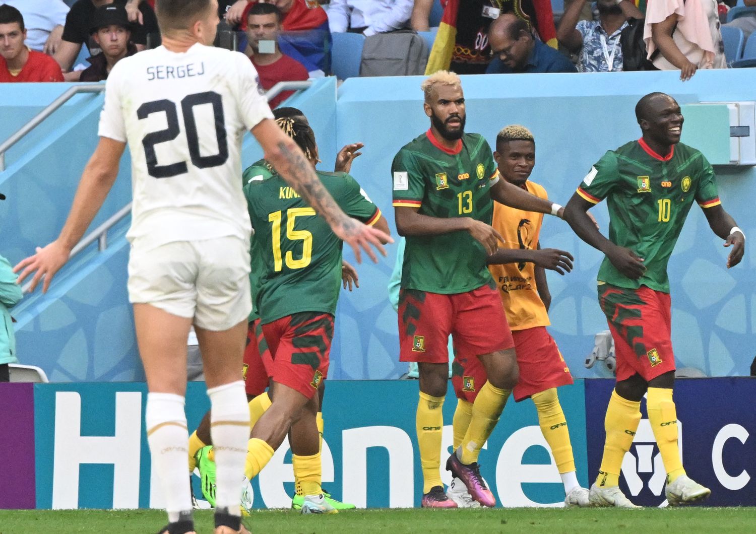 Qatar 2022 pari pirotecnico Camerun Serbia finisce 3-3