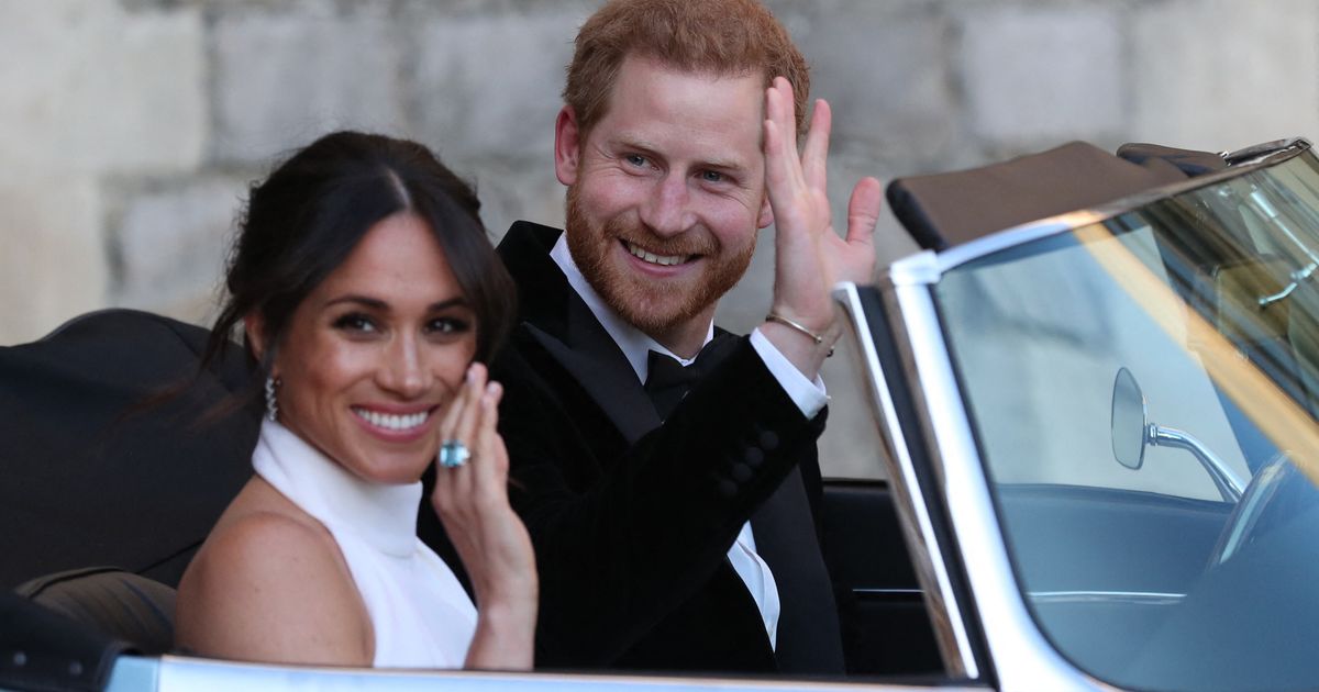Harry e Meghan tornano nel Regno Unito con i figli, ma le loro intenzioni e relazioni restano incerte