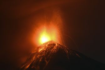 L'eruzione del vulcano Fuego in Guatemala