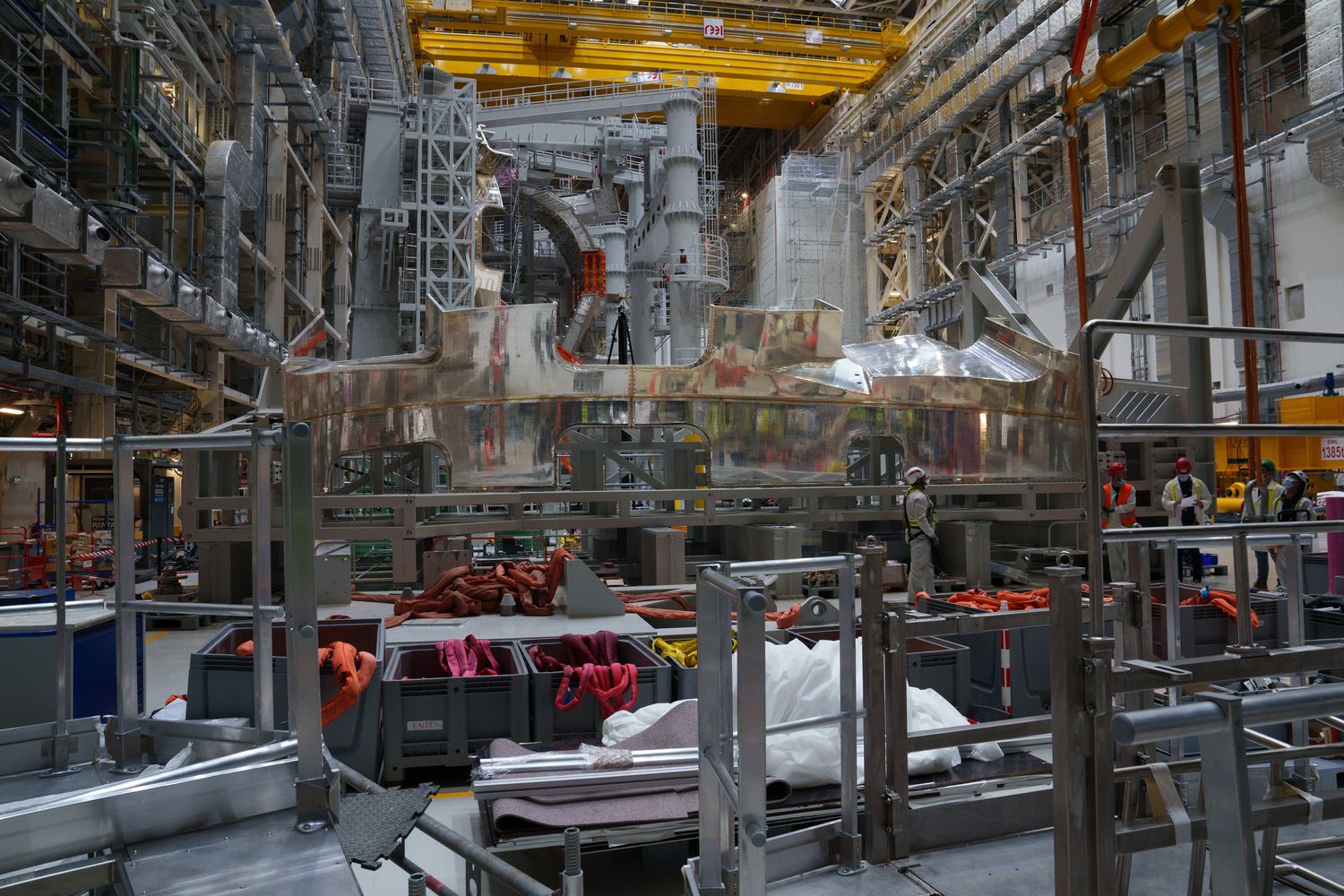 La realizzazione di un  reattore a fusione nucleare di tipo sperimentale&nbsp;