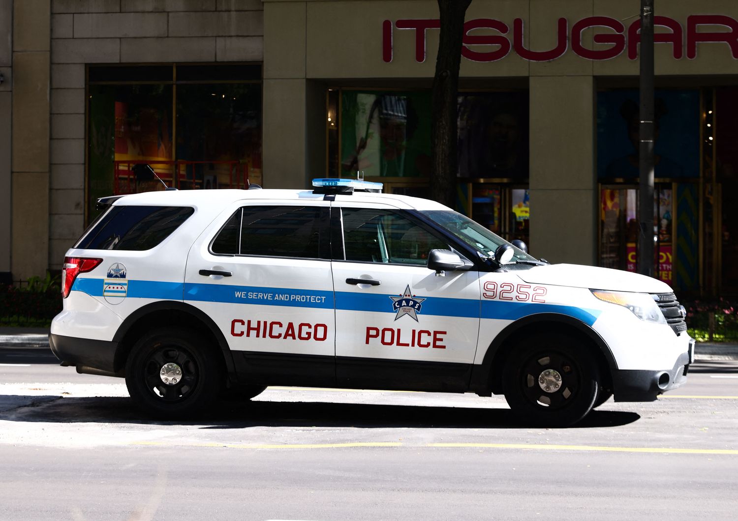 sparatoria usa fuori scuola Chicago