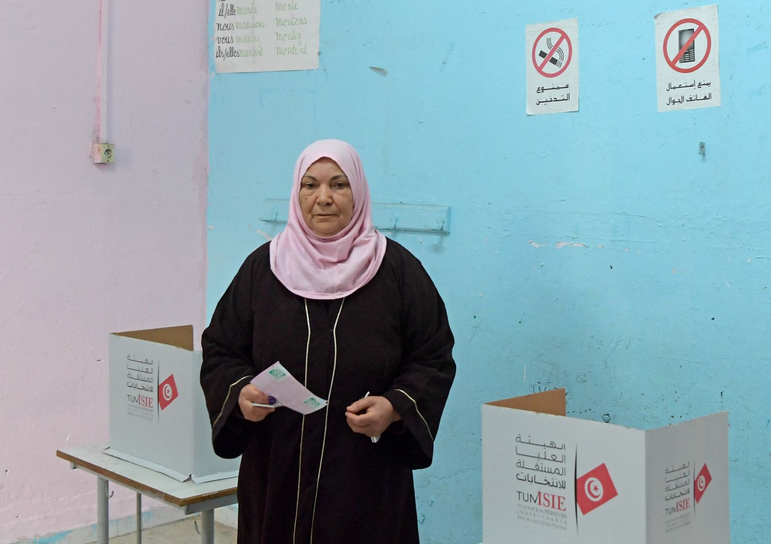 Tunisia al voto per il Parlamento in un clima di incertezza