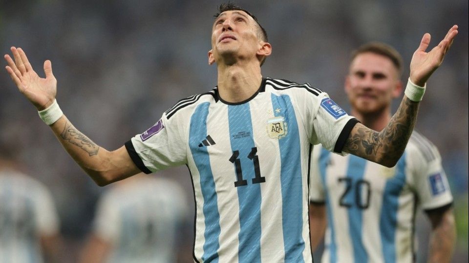 Il centrocampista argentino Angel Di Mari festeggia il secondo gol della sua squadra&nbsp;
