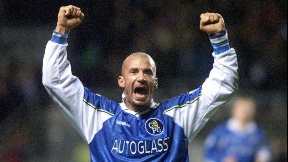 Gianluca Vialli, ai tempi del Chelsea, celebra la vittoriacontro il Newcastle United al St. James Park