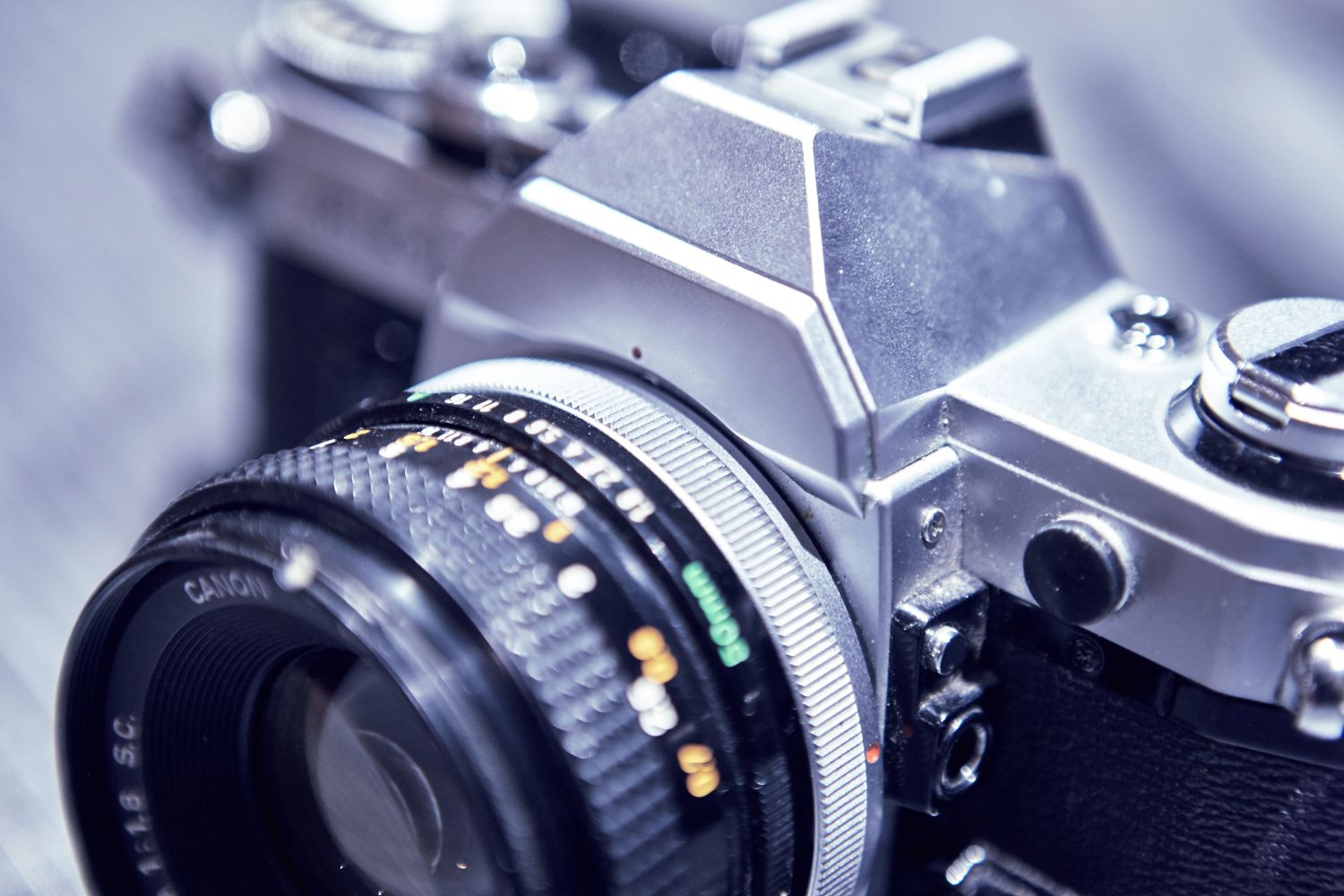 Una macchina fotografica reflex