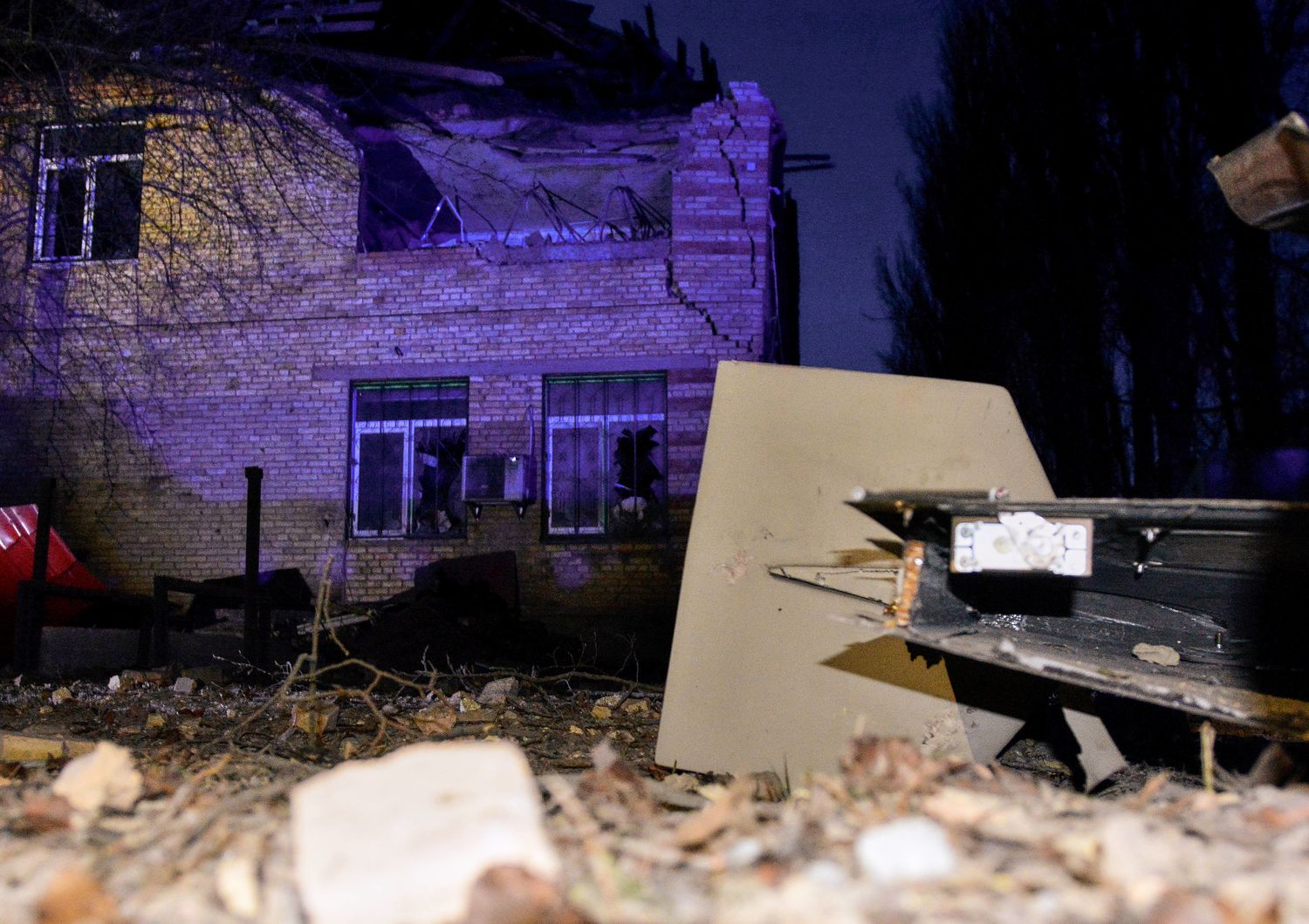 Un edificio danneggiato a Kiev, Ucraina