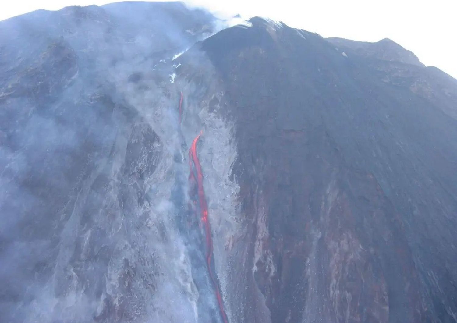 Colata di lava sulla Sciara del Fuoco, Stromboli