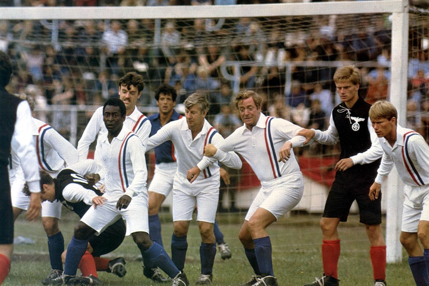 Pel&eacute; attore in 'Fuga per la vittoria', con Silvester Stallone, Michael Caine, John Wark