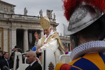 papa ratzinger dimissioni latino discorso