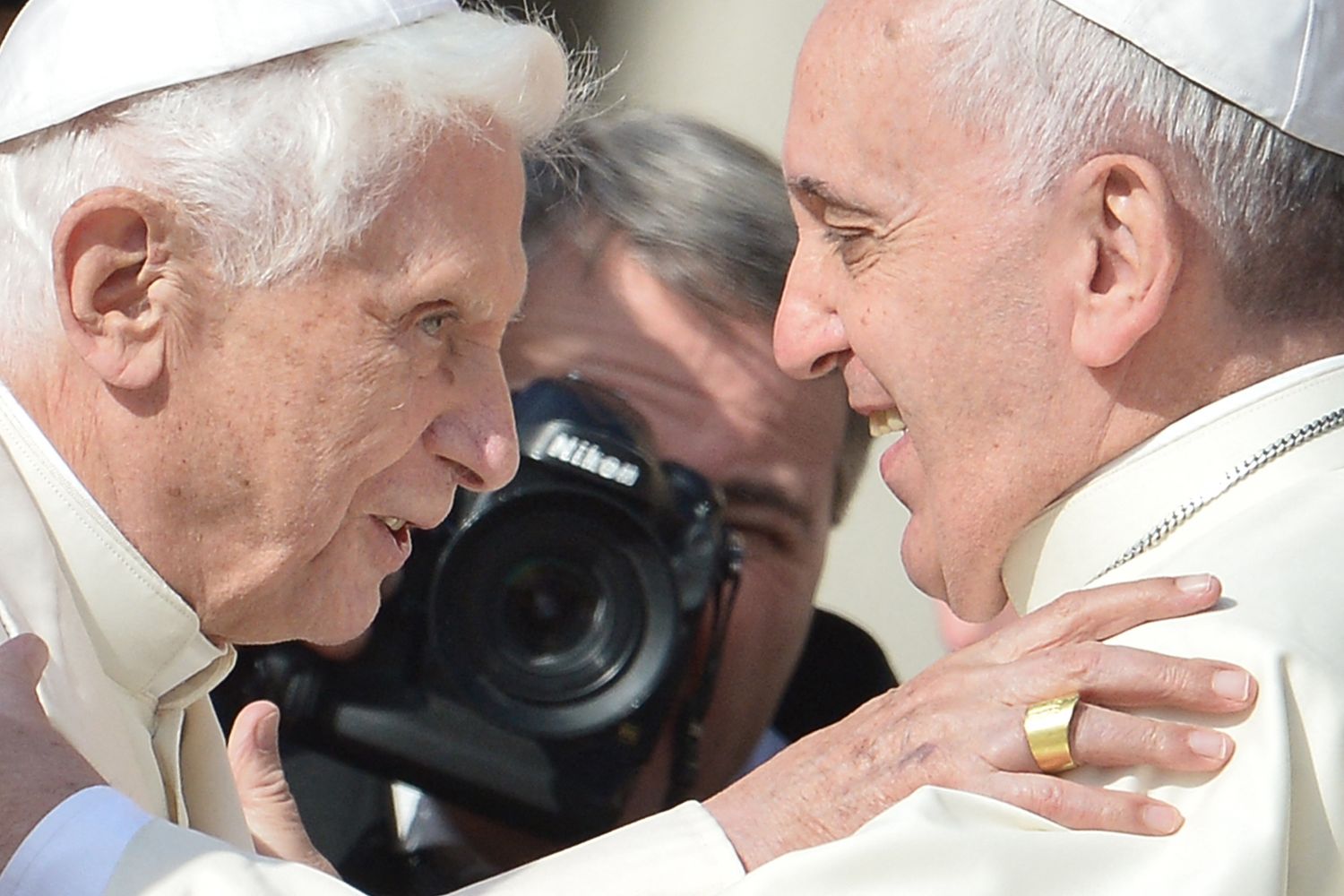 Ratzinger e Bergoglio