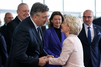 Il premier croato Andrej Plenkovic e la presidente della Commissione Ue Ursula von der Leyen