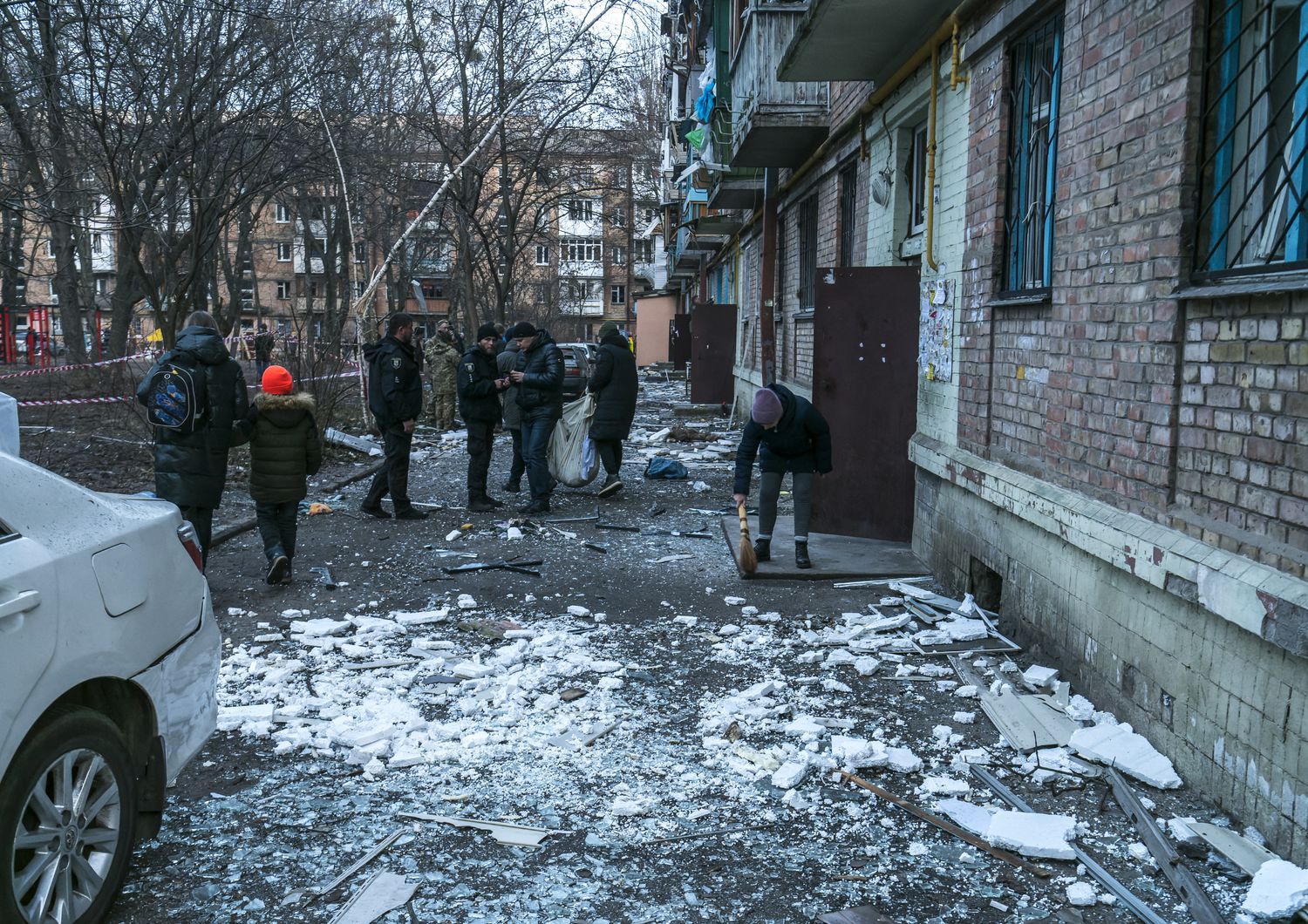 Conseguenze di un attacco missilistico russo a Kiev