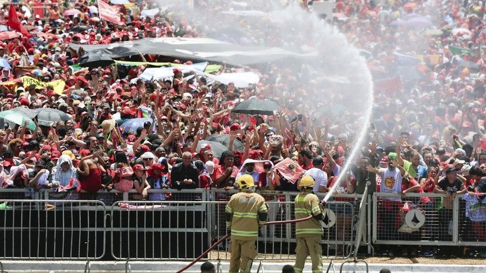 La folla alla cerimonia di insediamento&nbsp;