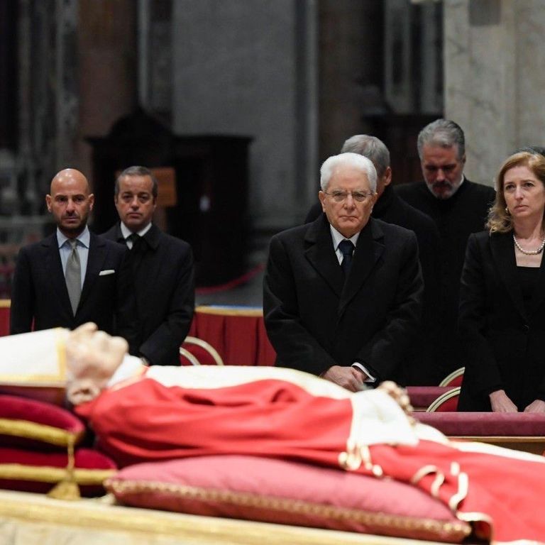 Il presidente Mattarella alle esequie del Papa Emerito&nbsp;