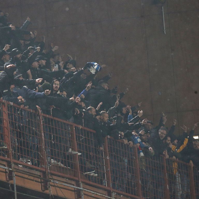 Nella foto i tifosi del Napoli